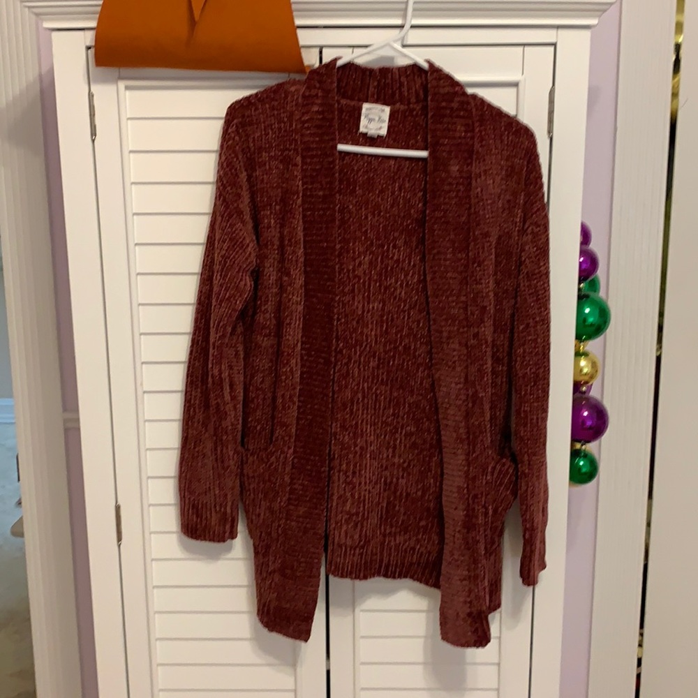 burgundy/red cardigan with pockets. SUPER SOFT